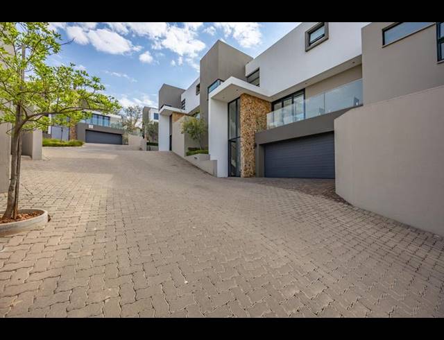 3 BEDROOM CLUSTER FOR SALE IN WATERKLOOF RIDGE